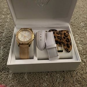 Women’s Guess watch set. bands can be interchanged